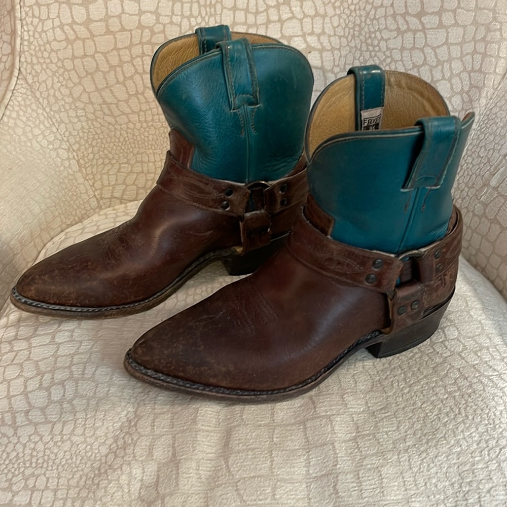 Frye brown and turquoise leather short cowboy boots women’s size 9